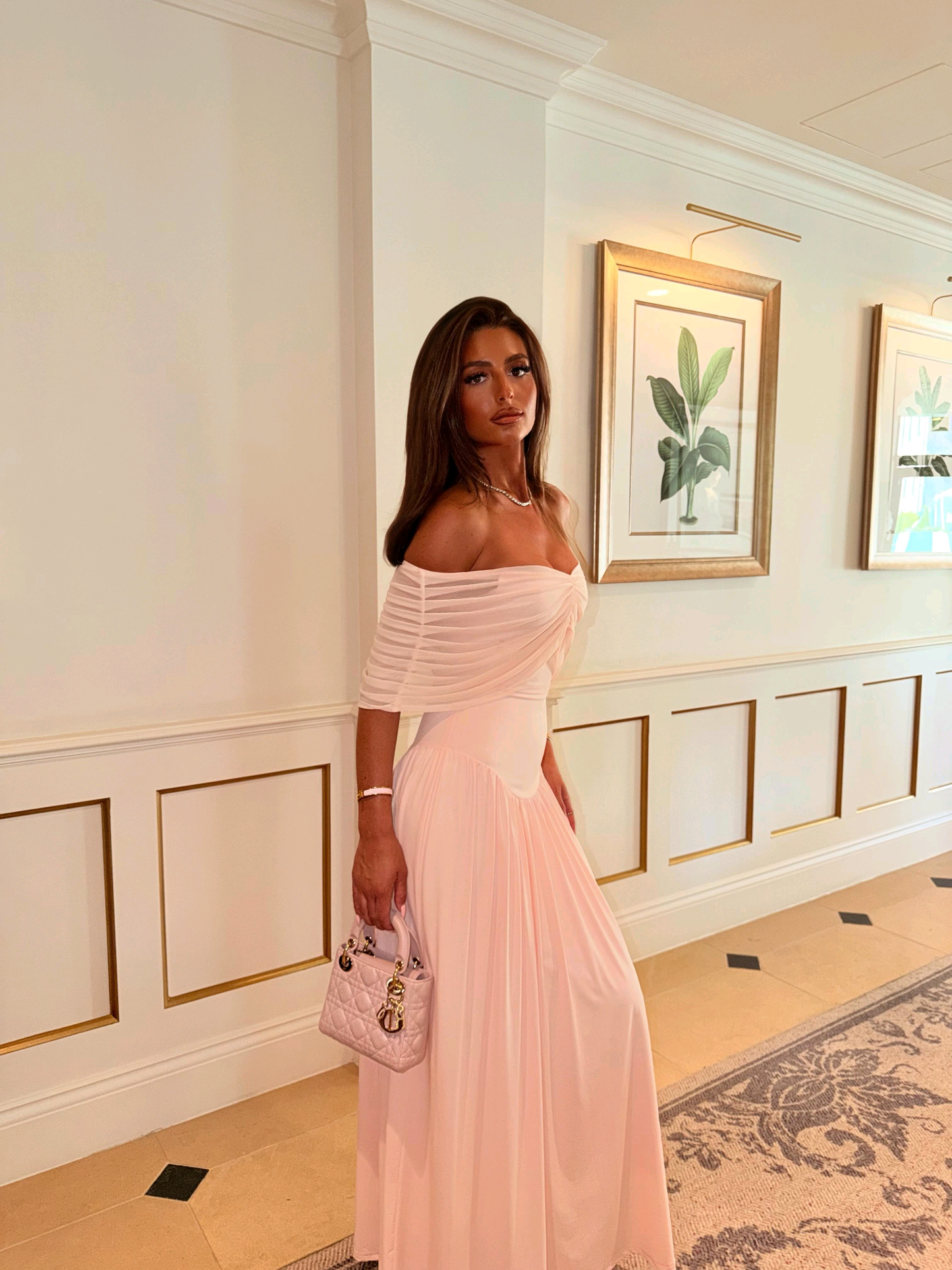 GOWN 2055