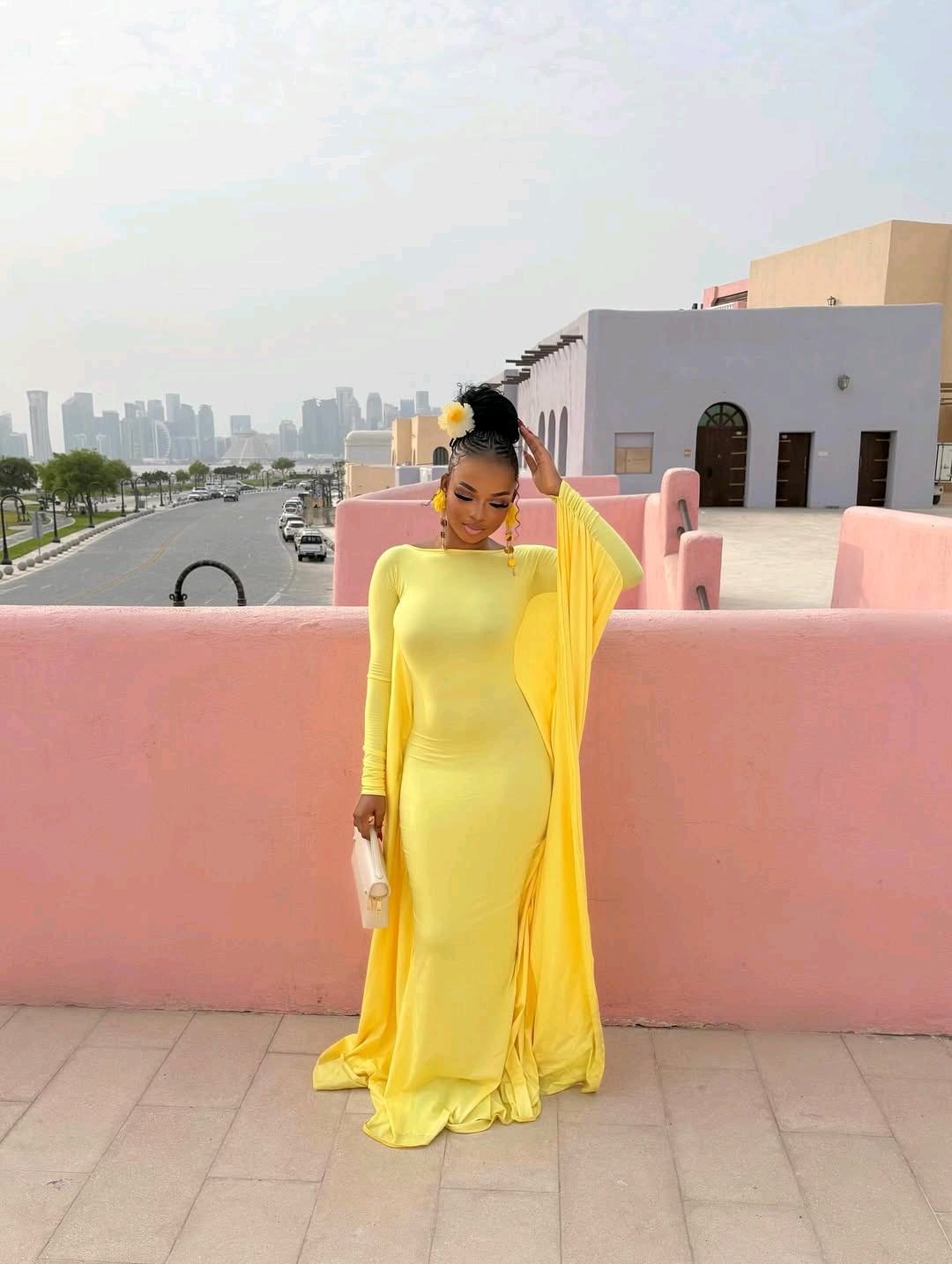 GOWN 848