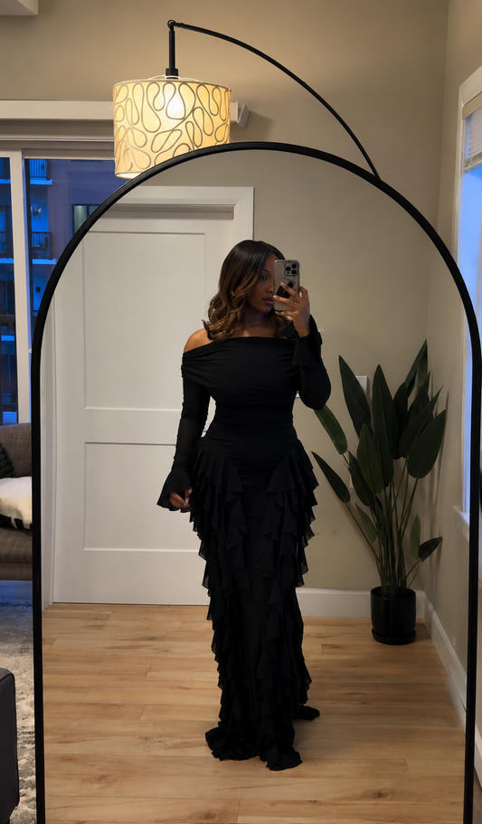 GOWN 1635