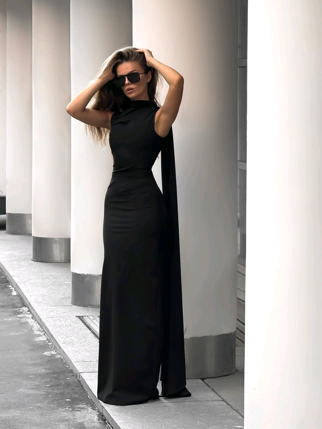 GOWN 1005