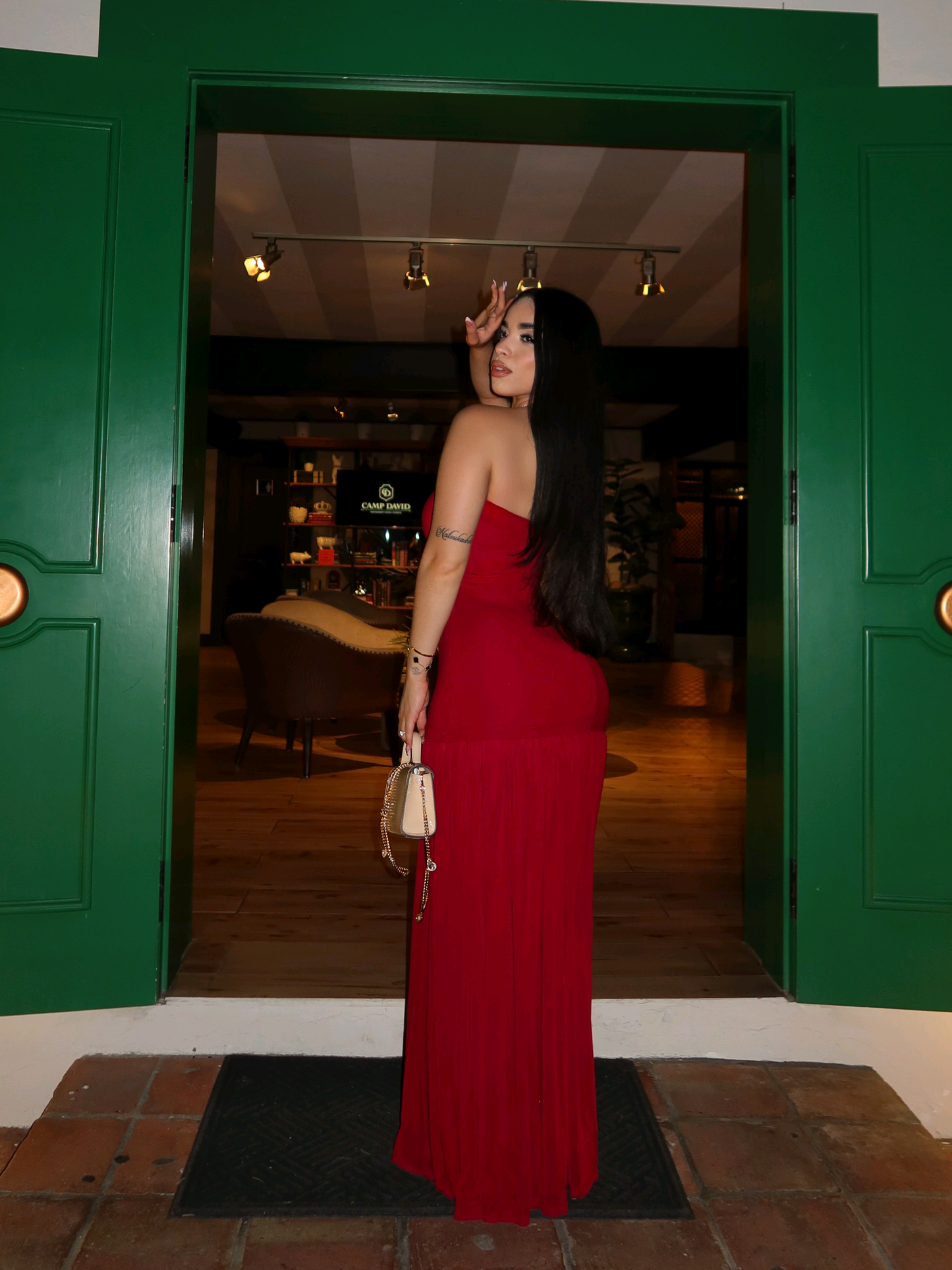 GOWN 1041