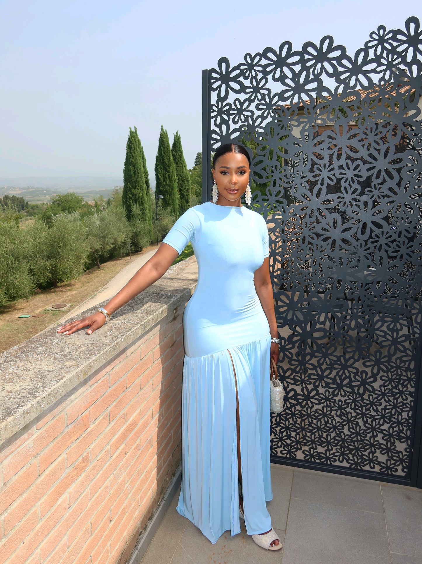 GOWN 1067