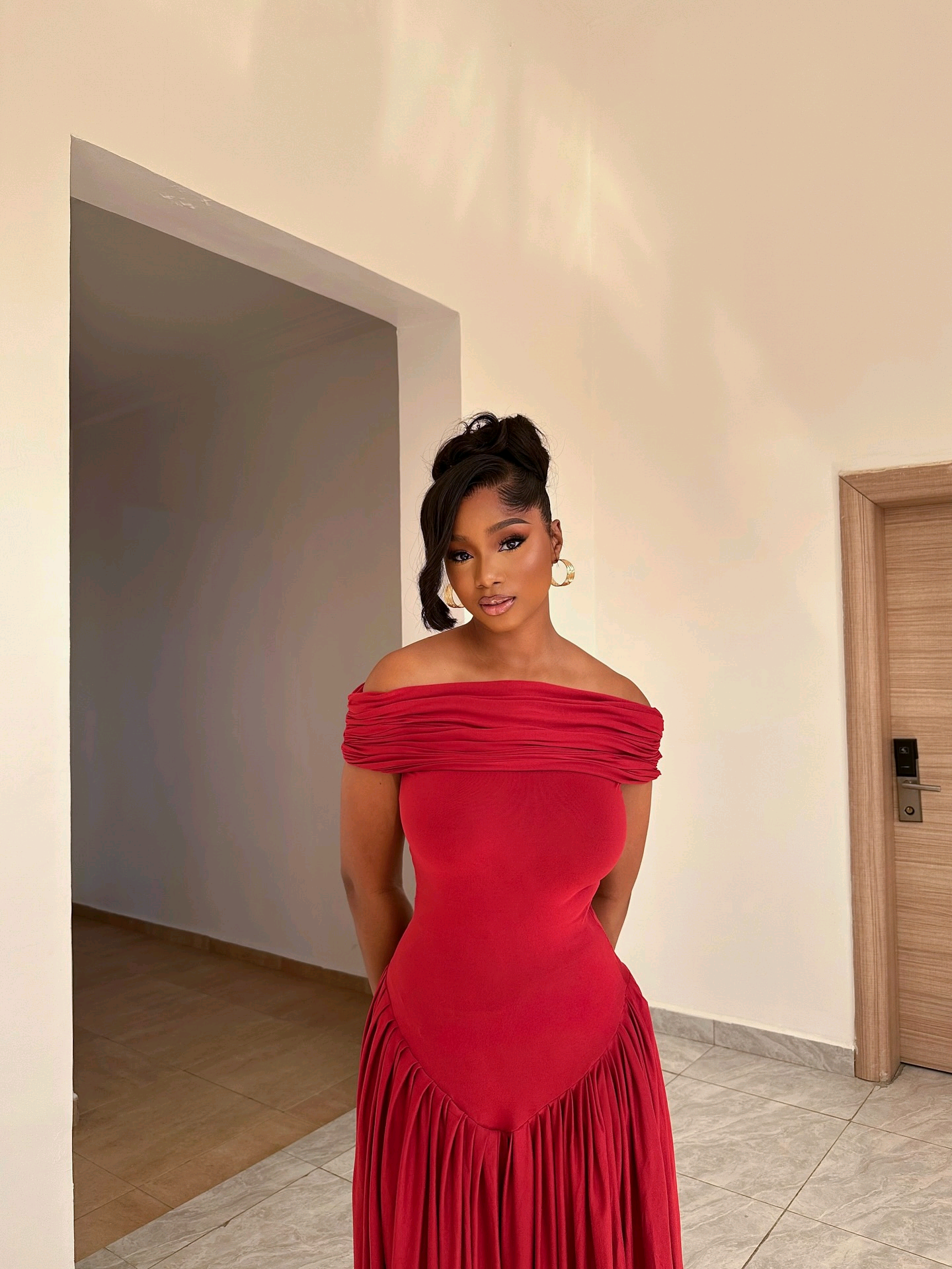 GOWN 1116