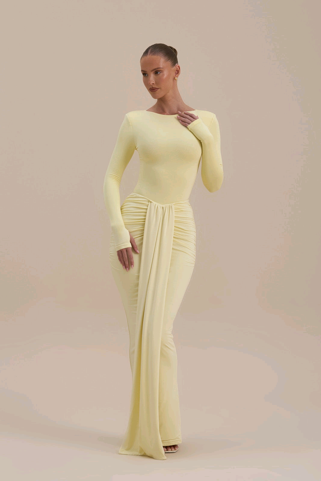 GOWN 137