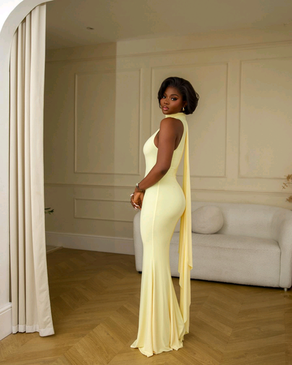 GOWN 1651