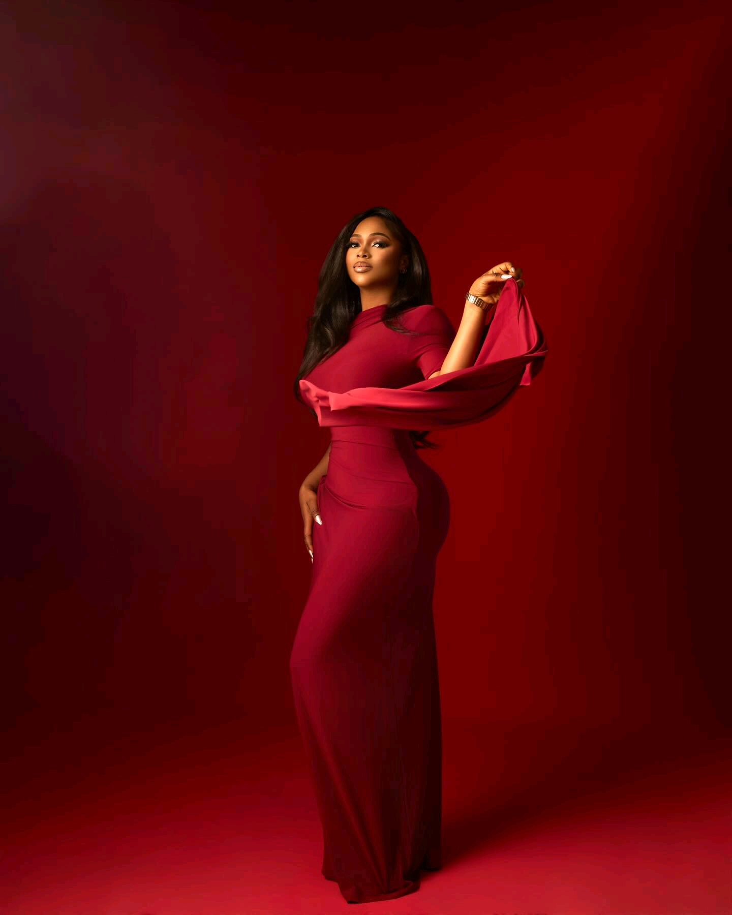 GOWN 1718