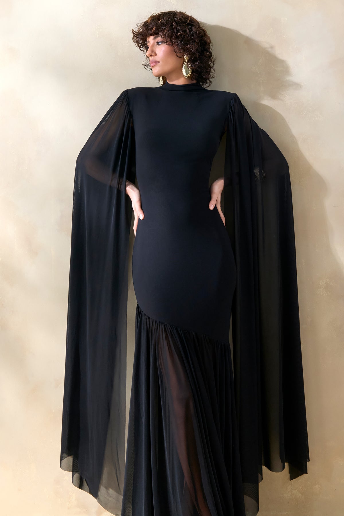 GOWN 1885