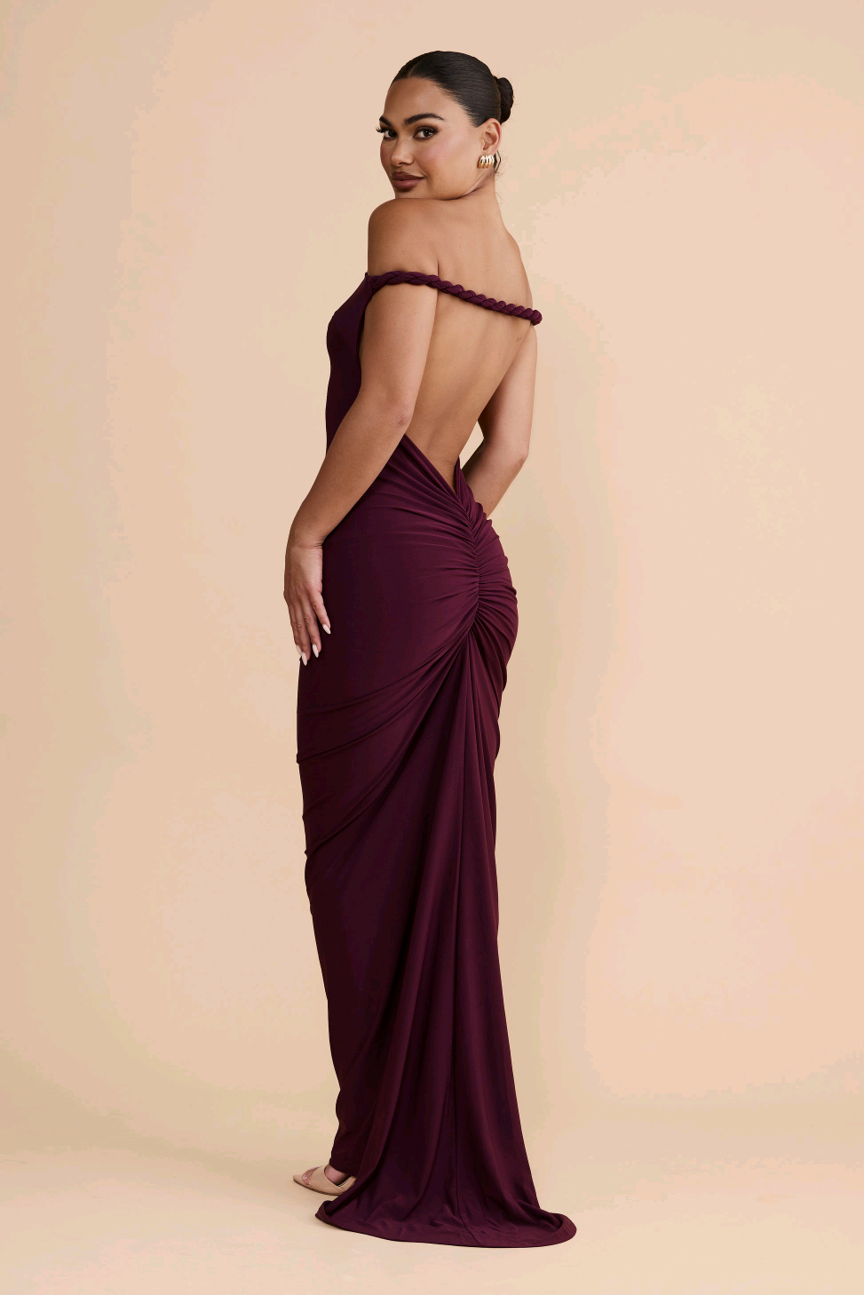 GOWN 1899