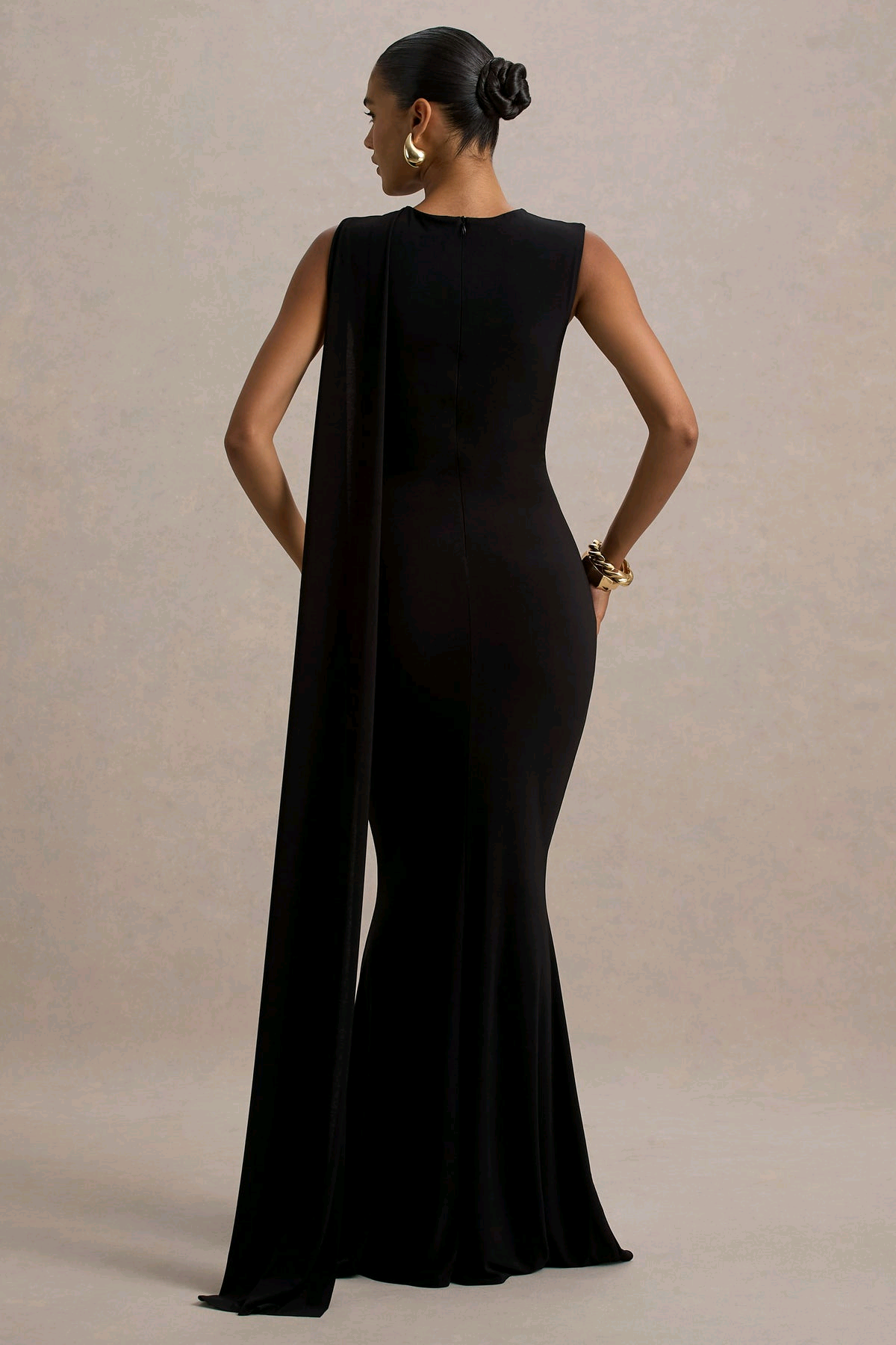 GOWN 310
