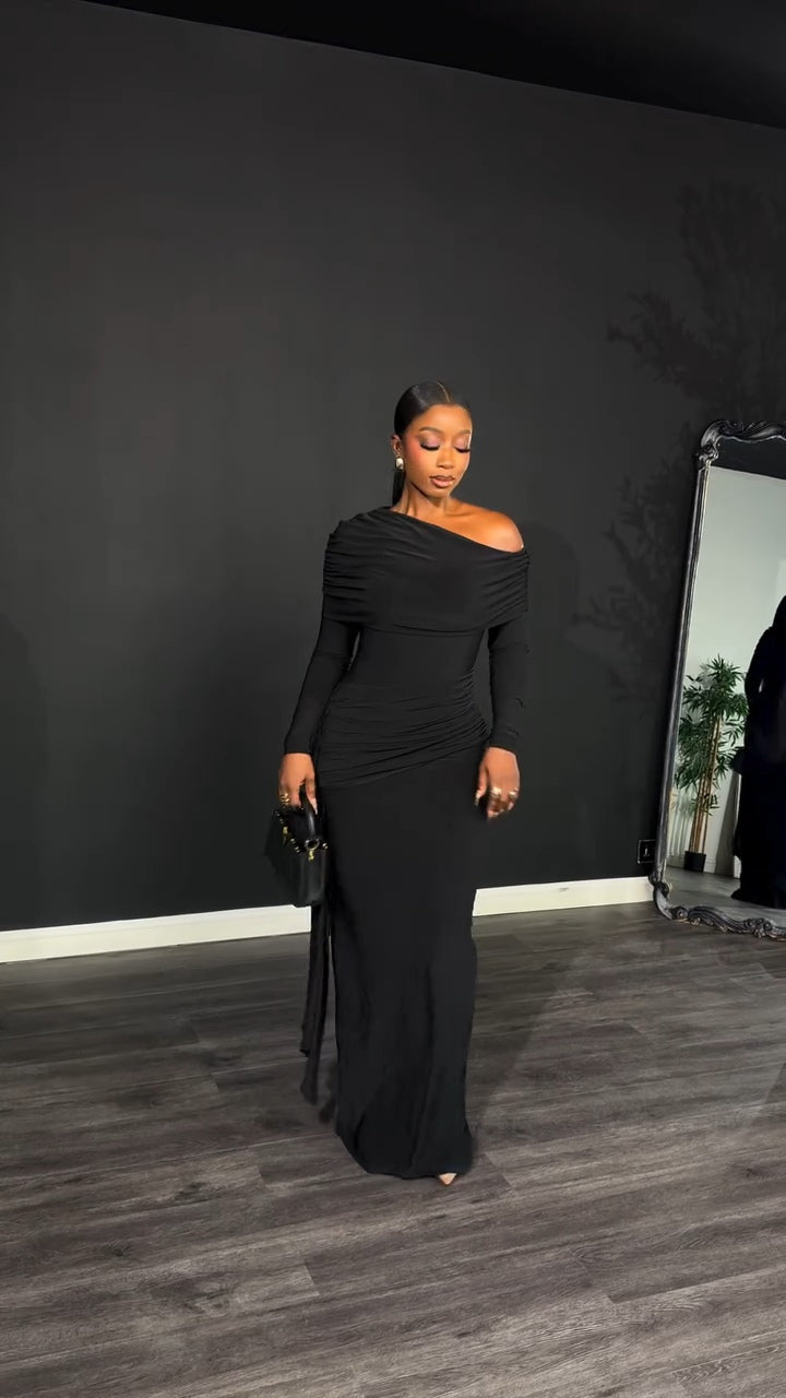 GOWN 324