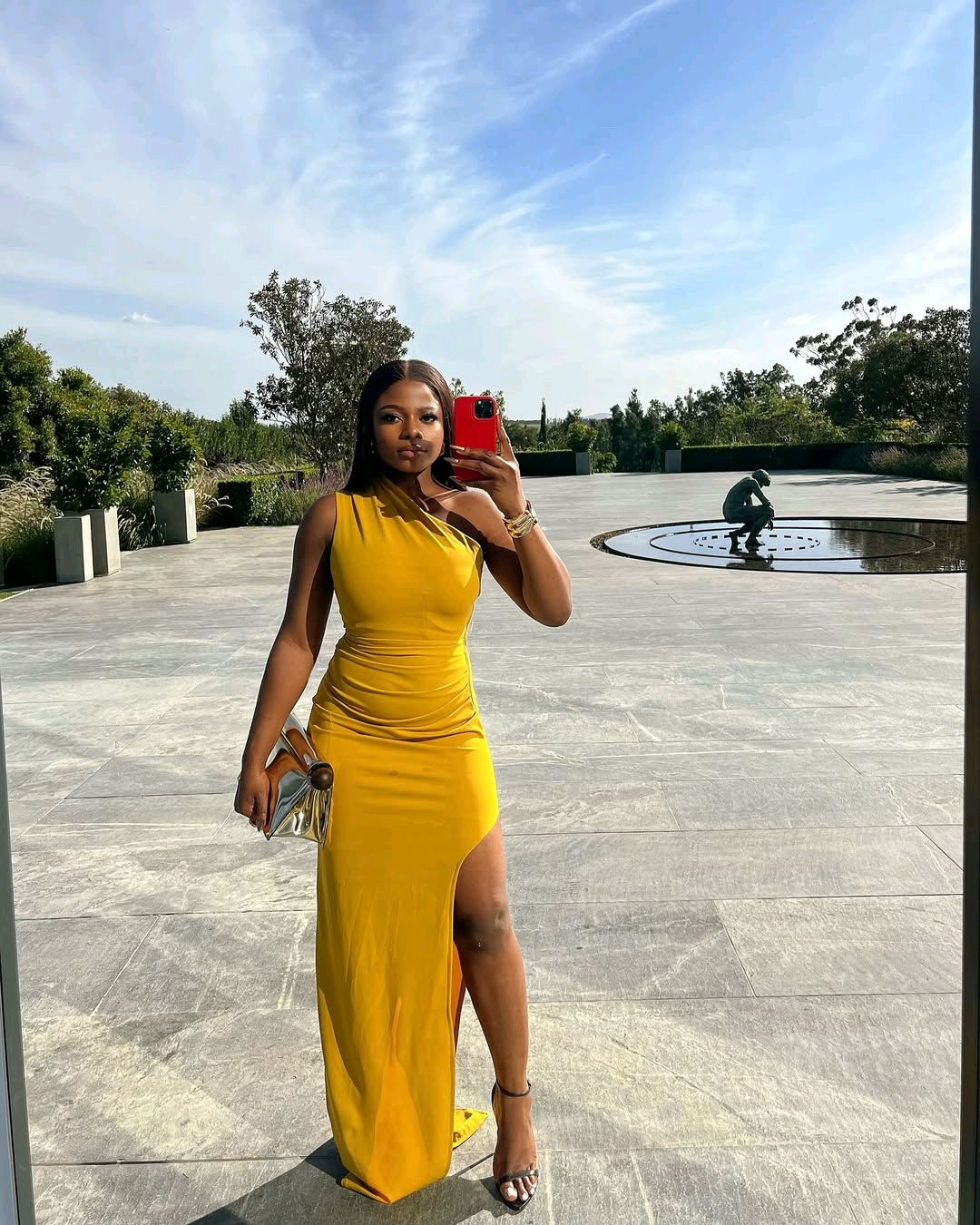 GOWN 697