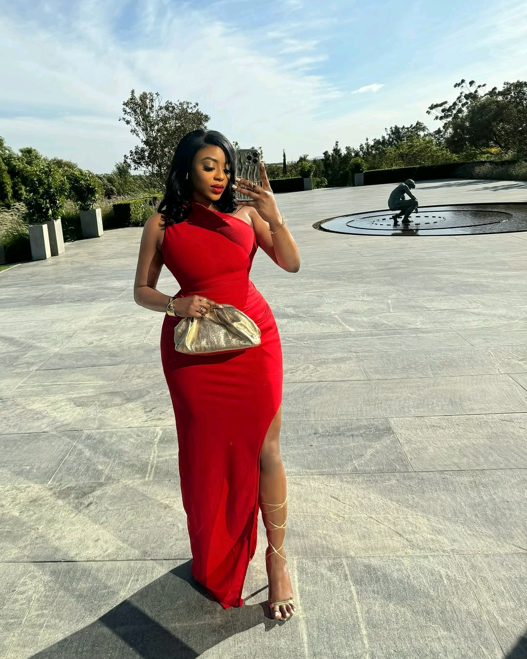 GOWN 697