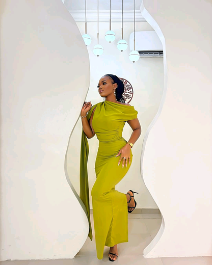 GOWN 829