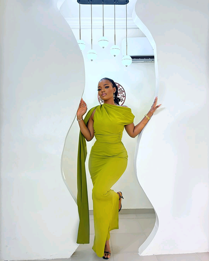 GOWN 829