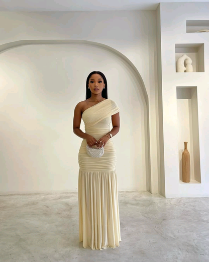 GOWN 862
