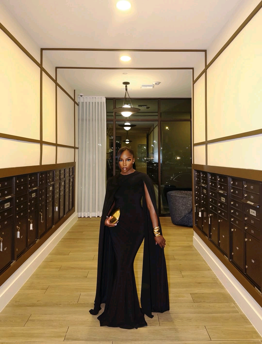 GOWN 929