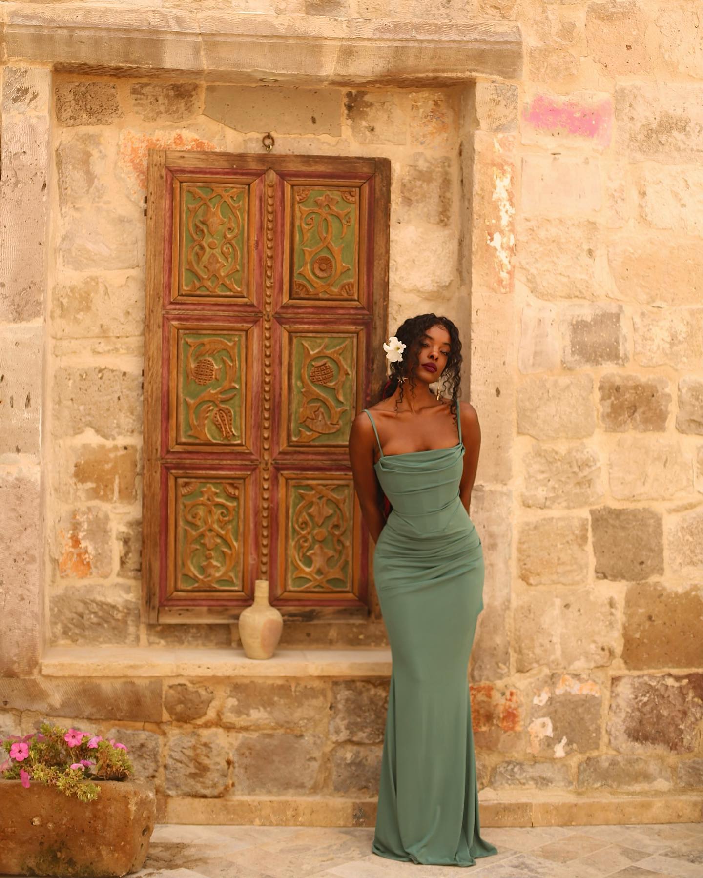 GOWN 290